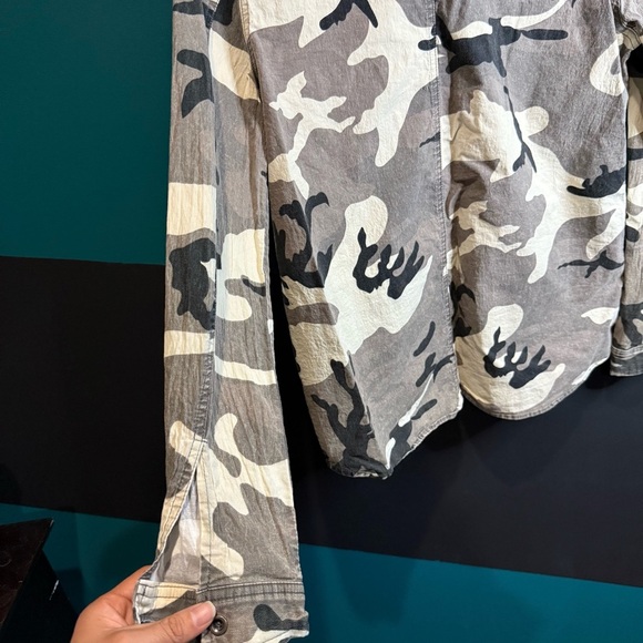 Doe & Rae Brown and Black Button Down Shirt - Picture 6 of 11